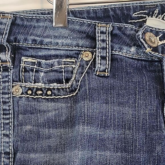 Silver Jeans Co Tuesday women's low-rise bootcut distressed blue denim. Size 26 - Picture 8 of 16